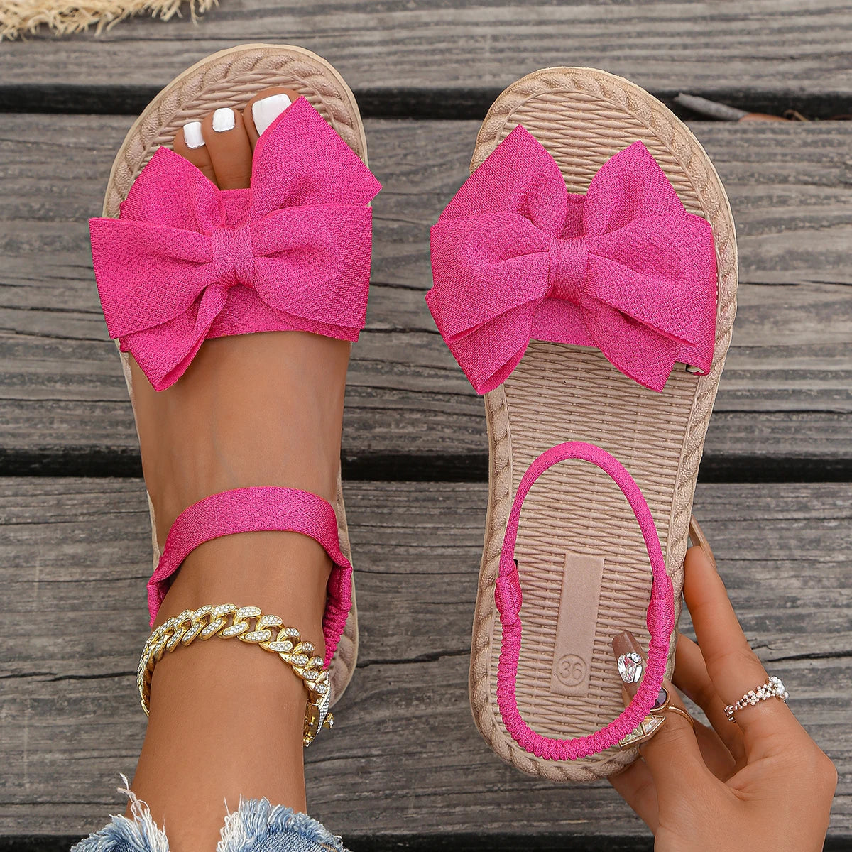 Women Sandals 2025 New Summer Lightweight Sandals Fashion Beach Casual Slippers Outdoor Bow Tie Flat Shoes Home Slides Women