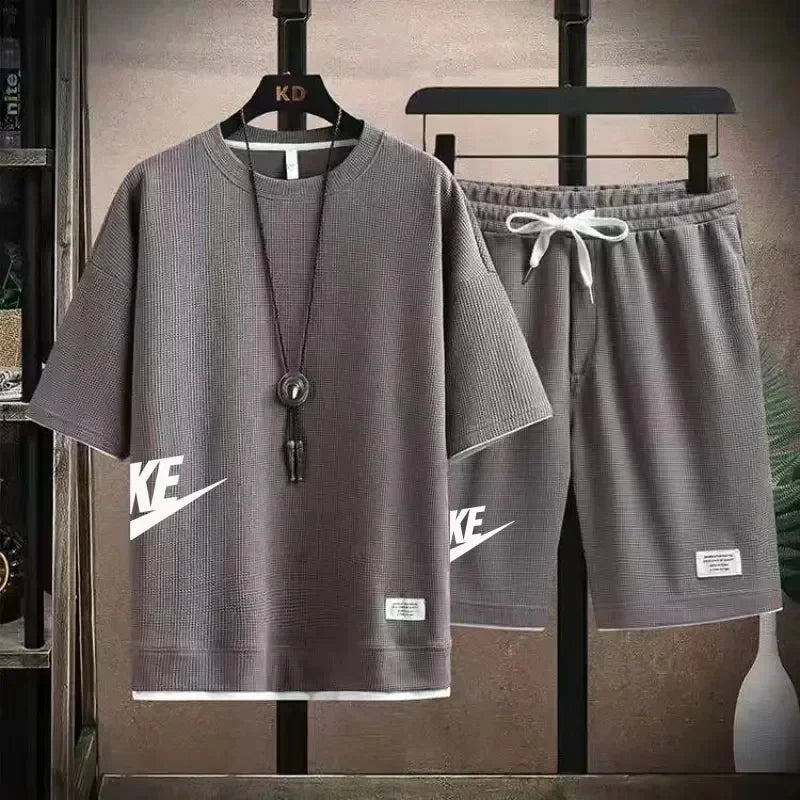 High-quality Waffle comfortable casual T-shirt and shorts for men, men's sportswear, solid-color sportswear, loose suit